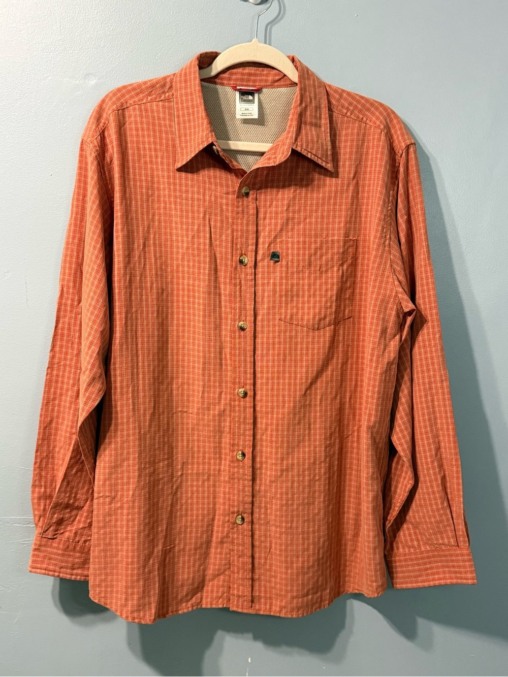 The North Face Men's Orange Plaid Long-Sleeve Button Up Hiking Shirt Size Medium
